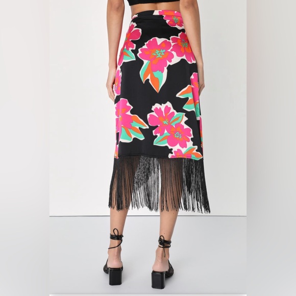 Memorable Vibes Black Floral Print Satin Fringe Midi Wrap Skirt, NWT - Picture 2 of 5